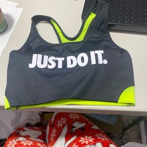 Nike Just Do It Dr Fit Sports Bra small